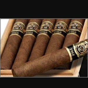 Meet your Posher, Bernie